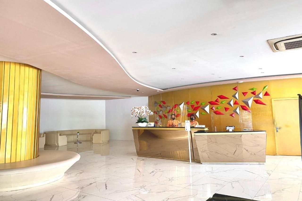 Golden Palace Hotel Batu Merah Exteriér fotografie